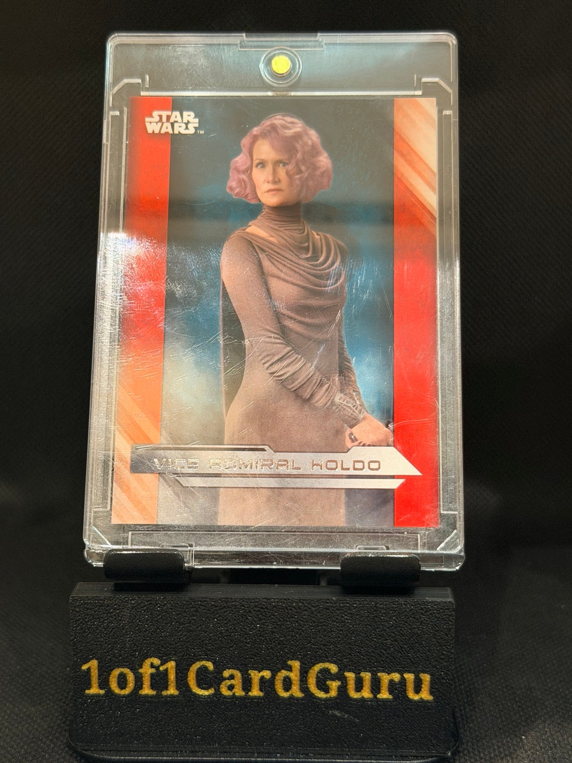2017 Topps Star Wars The Last Jedi – Vice Admiral Holdo #29 — front